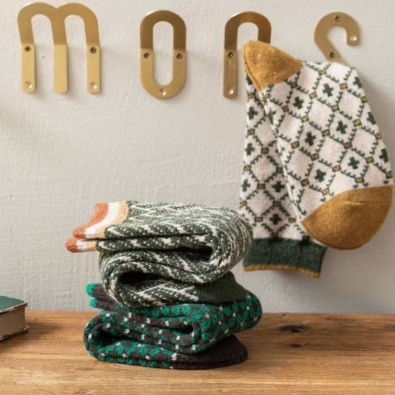 Women's Mid-calf Pure Cotton Warm Double-knit Retro Ripple Socks Autumn Stack Socks